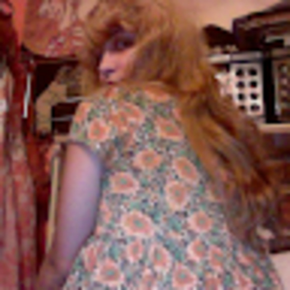 Meet your Posher, Melissa - Picture 1 of 1